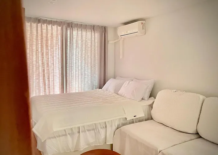 Soom - 3min To Hongdae, New Renovated, Free Parking 公寓