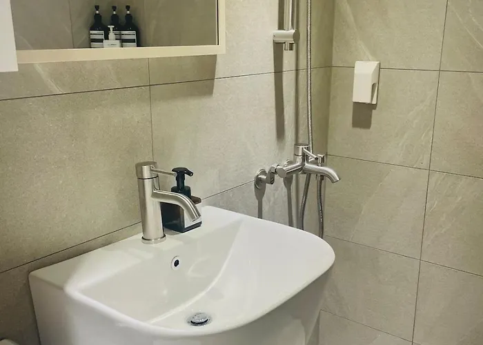 Soom - 3min To Hongdae, New Renovated, Free Parking